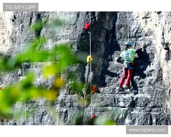 成都极限运动队在攀岩联赛中的精彩表现与状态分析